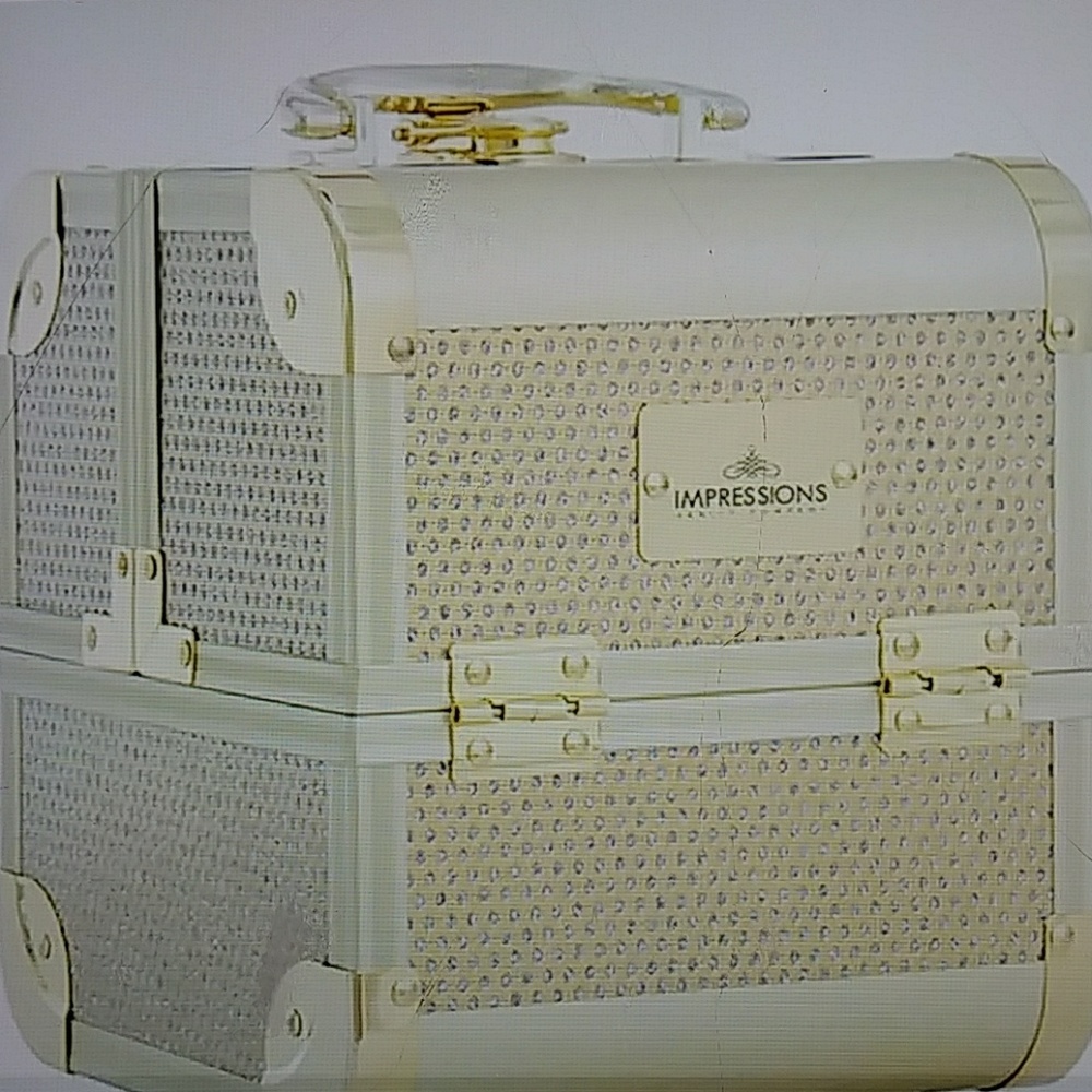Impressions makeup train case